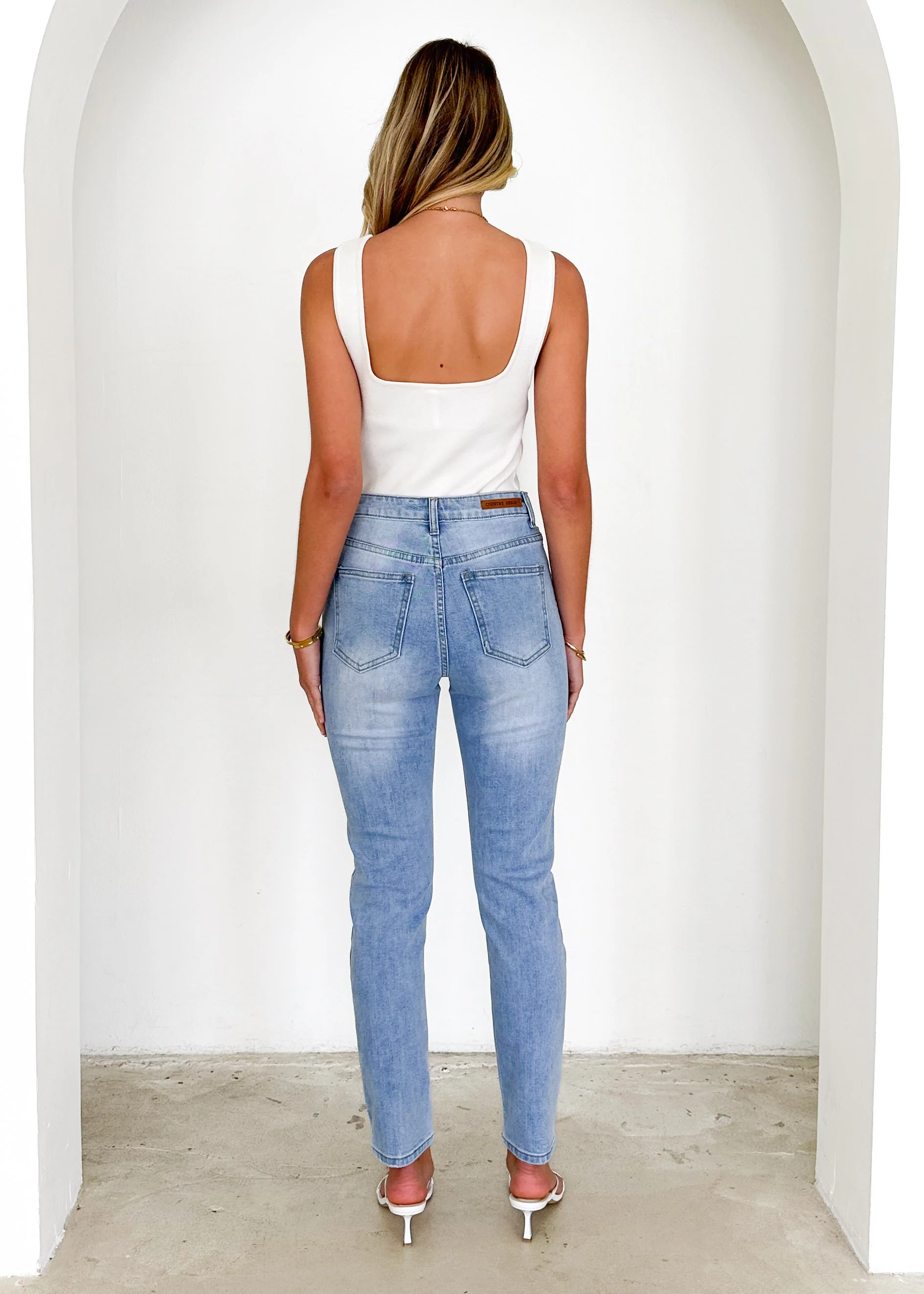 Harrie High Rise Stretch Jeans - Light Wash - Image 5