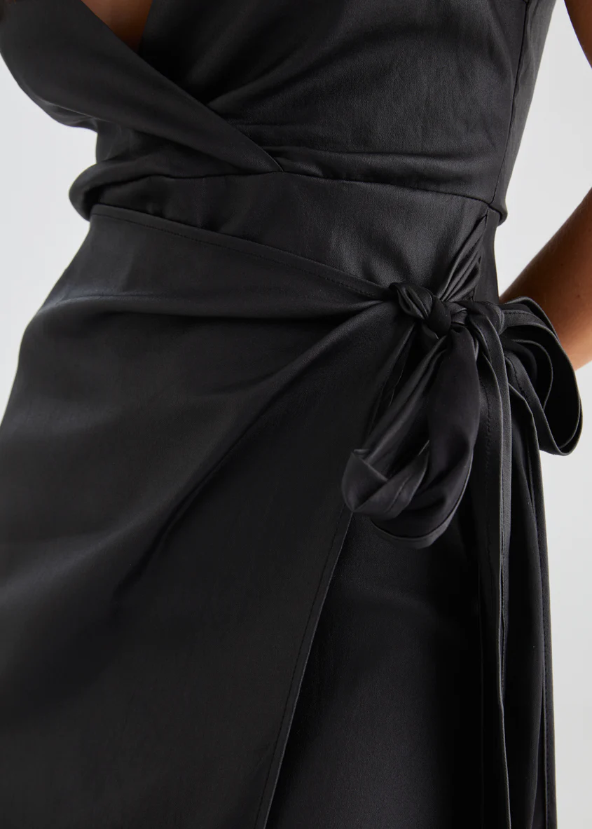 Ishka Coated Midi Dress - Black - Image 15