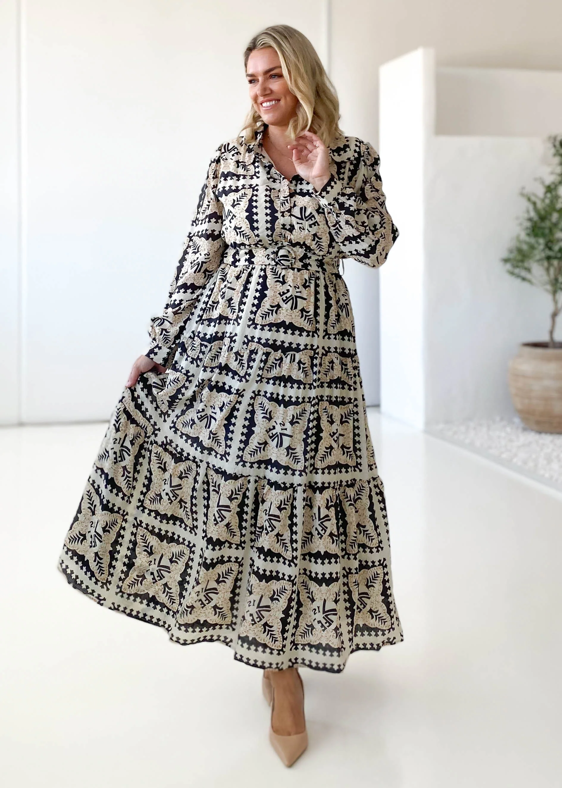 Jeltra Maxi Dress - Black Paisley - Image 4