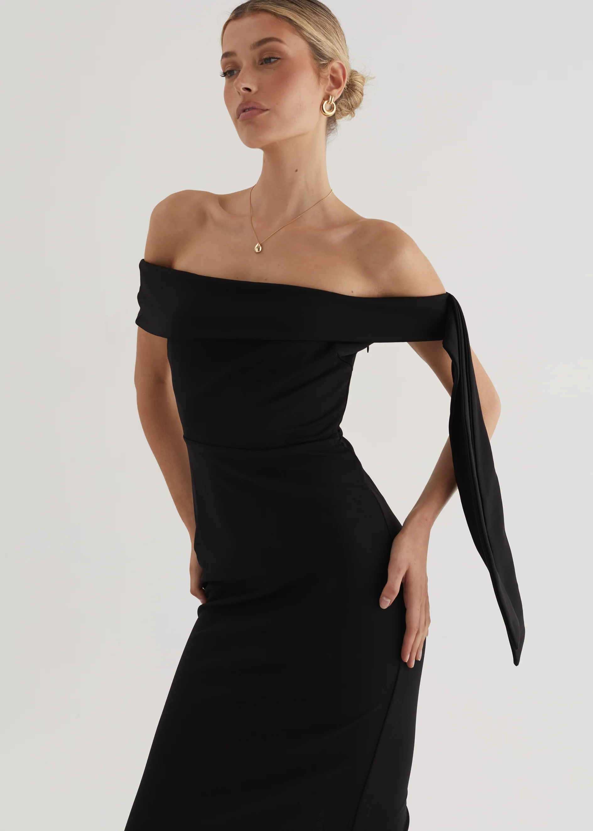 Renia Off Shoulder Maxi Dress - Black - Image 13